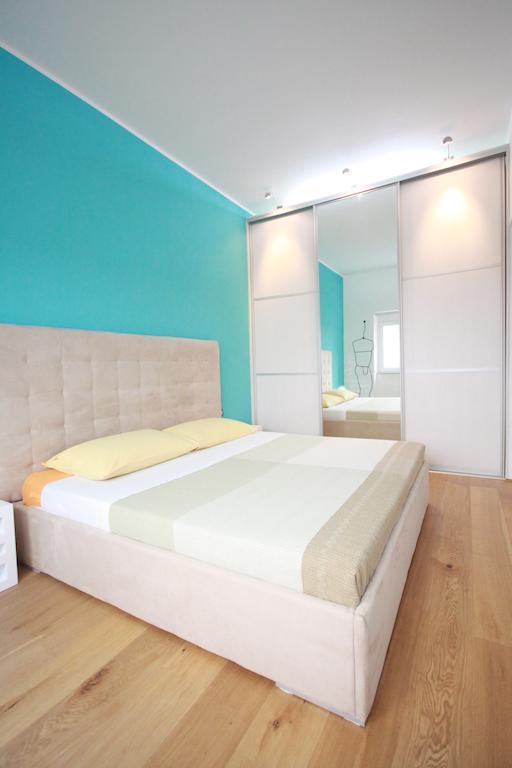 Apartament Mandria *
